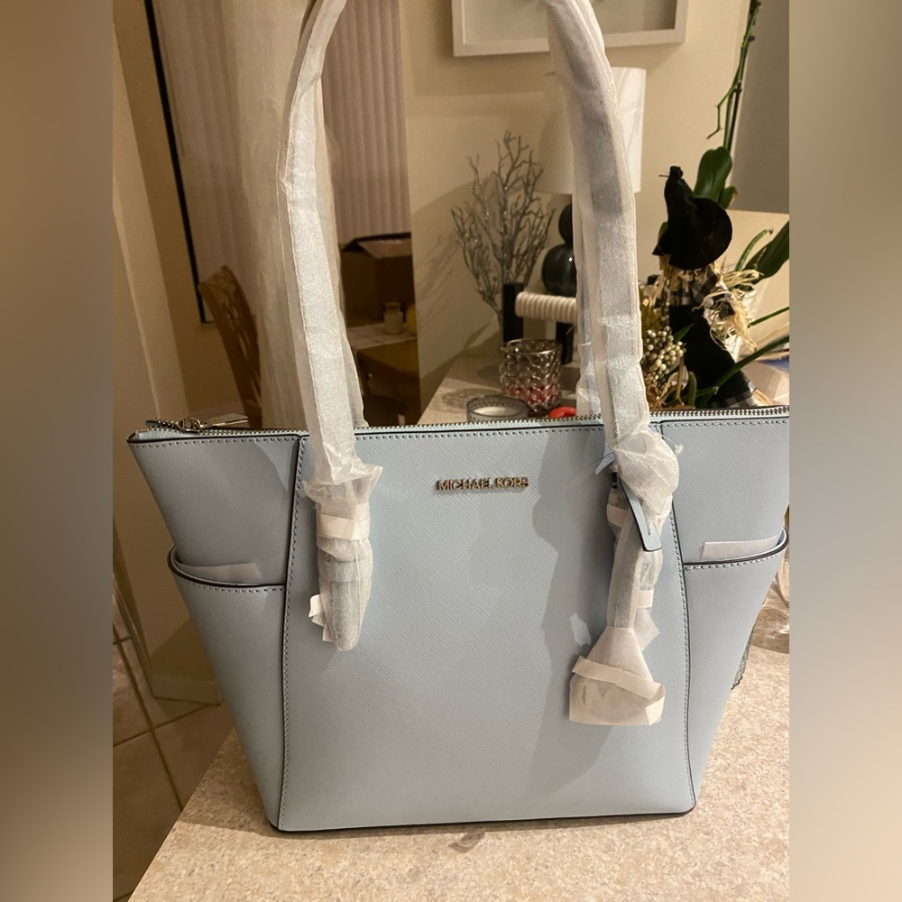 Charlotte Large Saffiano Leather Top-Zip Tote Bag Blue
